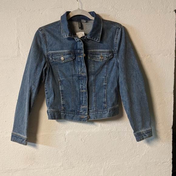 SOLD! Dividend jean jacket size 8 NWT - Picture 1 of 6